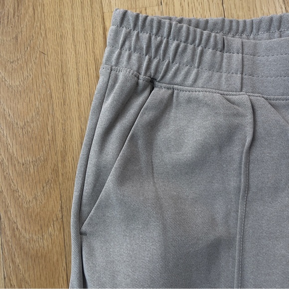 Mondetta Women's Pintuck Straight Leg Pants - Picture 4 of 8